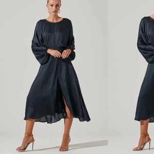 Marin dolman sleeve ASTR the label